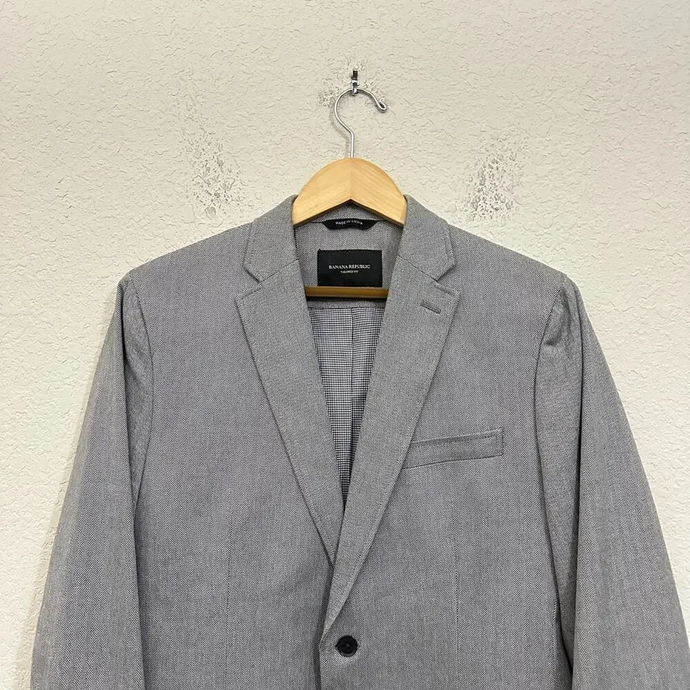 BANANA REPUBLIC Blazer Mens 40R Gray Herringbone Tailored Fit Preppy Business